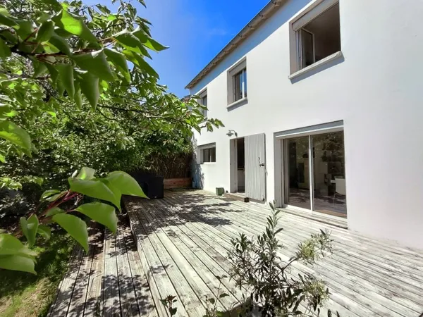 À vendre Maison familiale rénovée à La Rochelle (proche centre-ville)