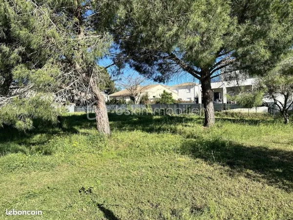 Terrain 376 m² Aimargues