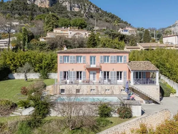 Maison 4 pièces 259 m²