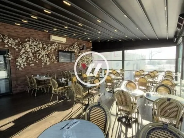 Restaurant 300 m²