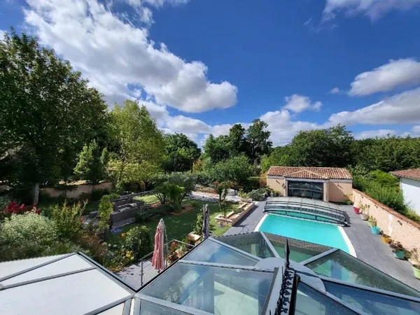 Maison Vente Saint-Jean-d'Angély 10p 269m² 724000€