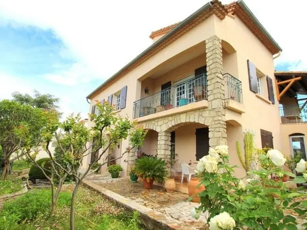 Maison 6 pièces 160 m²