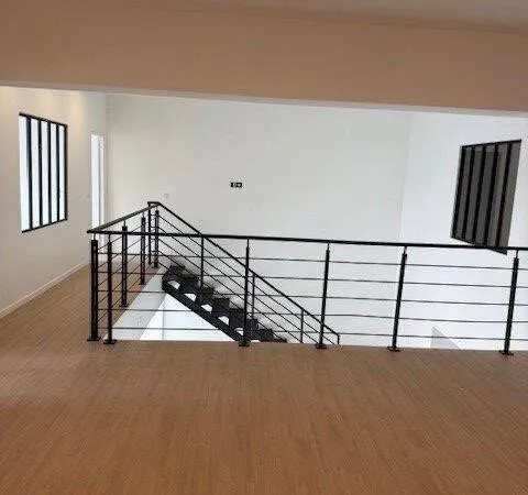 Local d'activité 180 m²