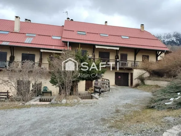 Très bel Appartement de 76m² de type 3/4 sur 1 niveau avec mezzanie, terrasse , casier à ski, parkin