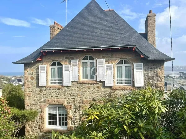 Perros-Guirec - Villa balnéaire des années 20 avec vue mer panor