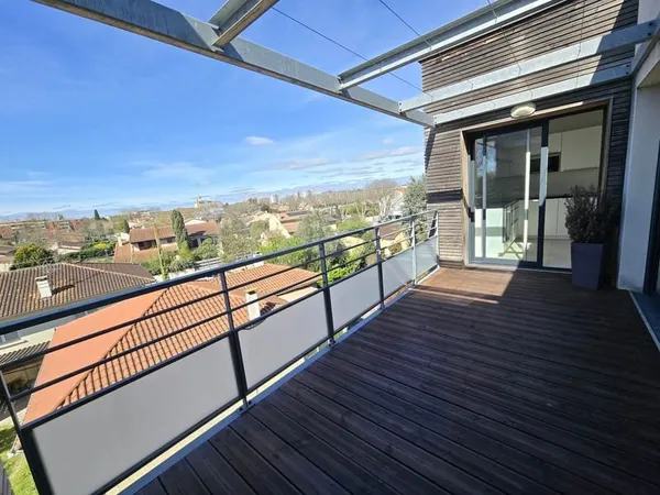 BLAGNAC - À louer bel appartement T5 en duplex avec garage d