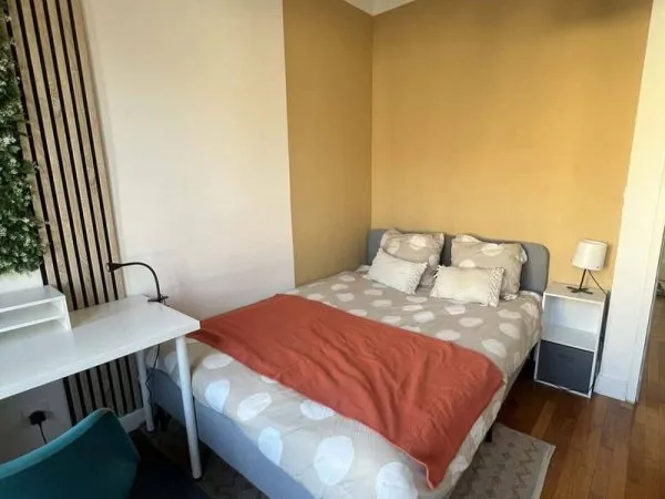 Appartement 8 pièces 105 m²