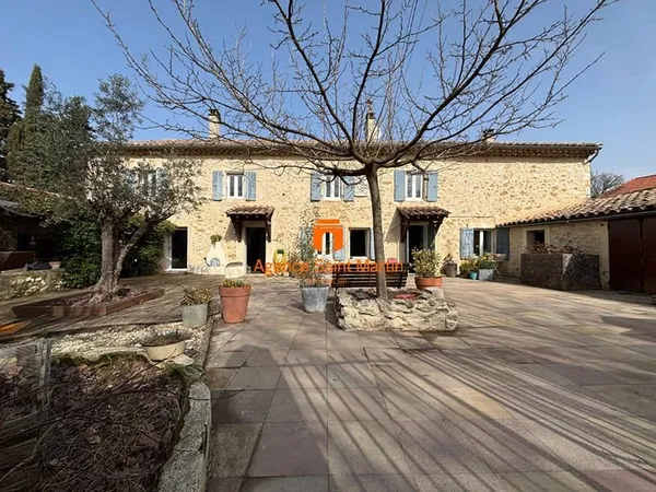 Maison Malataverne 6 pièce(s) 174 m2