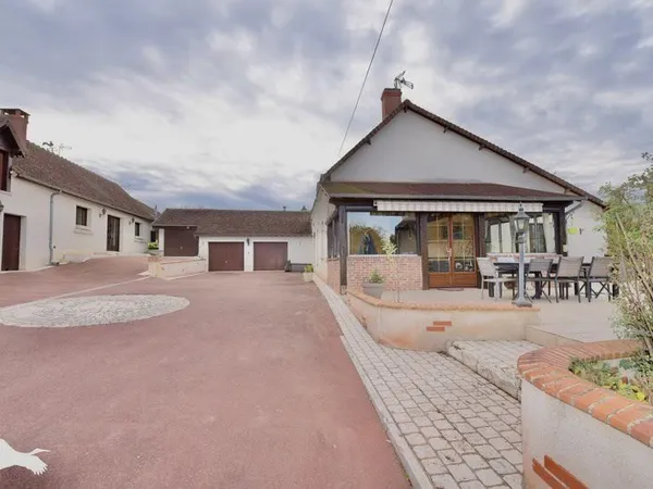 Maison 7 pièces 336 m²