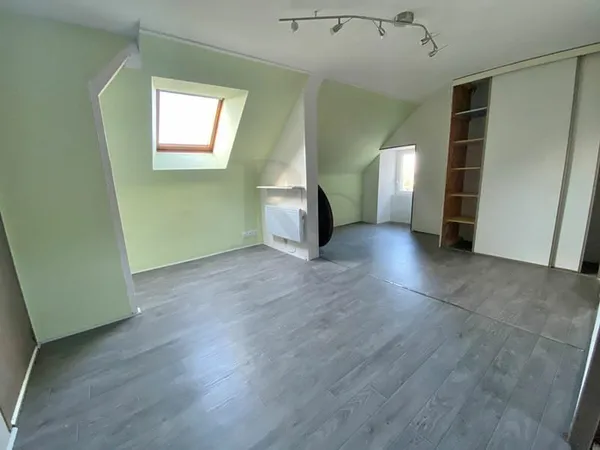 DOMFRONT EN POIRAIE : appartement T1 (20 m²) à louer