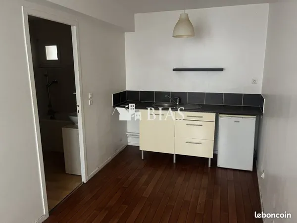 Studio 1 pièce 16 m²