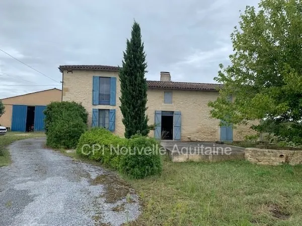 Maison 4 pièces 720 m²