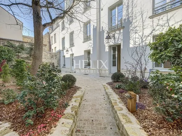 Appartement dans un hôtel particulier jardin exceptionnel à Saint-Germain-en-laye, 2 minutes du RER 