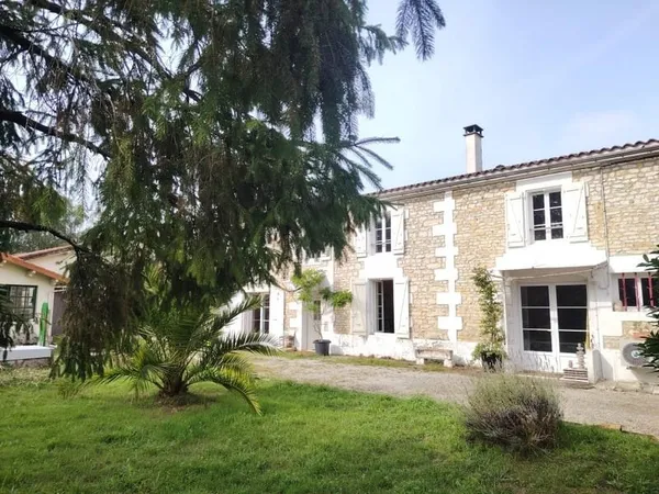 Maison de campagne proche de Saint-Savinien