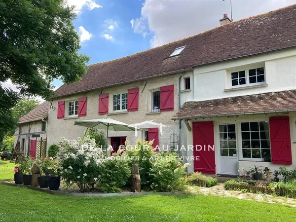 Propriété de charme en Brie: authentique longère et jardin d'exception