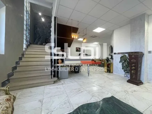 Bureaux 450 m²
