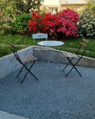 Appartement T2 meublé - Tout inclus - Rénové à neuf - Terrasse privative