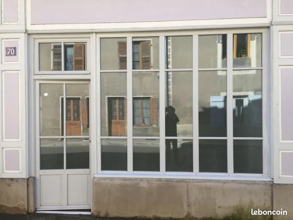 Local professionnel de 63 m² à Marnay