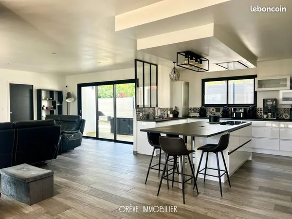 Maison 6 pièces 160 m²
