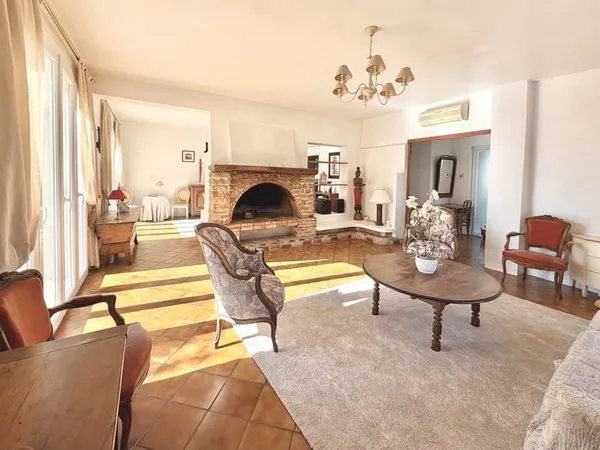 Maison 9 pièces 205 m²