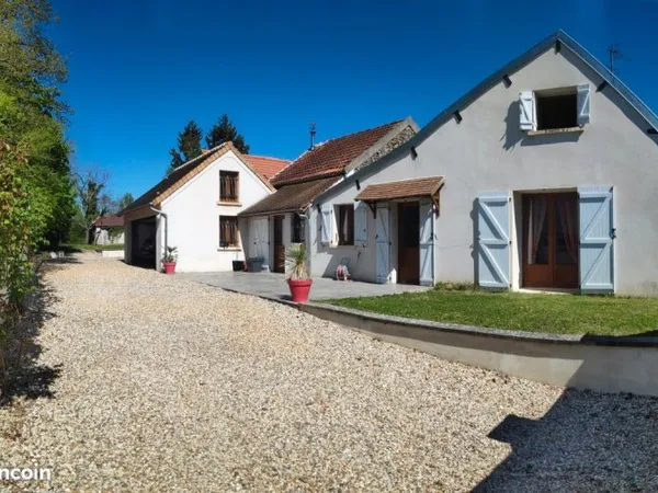 Maison familiale Richebourg 78550 5 minutes de Houdan