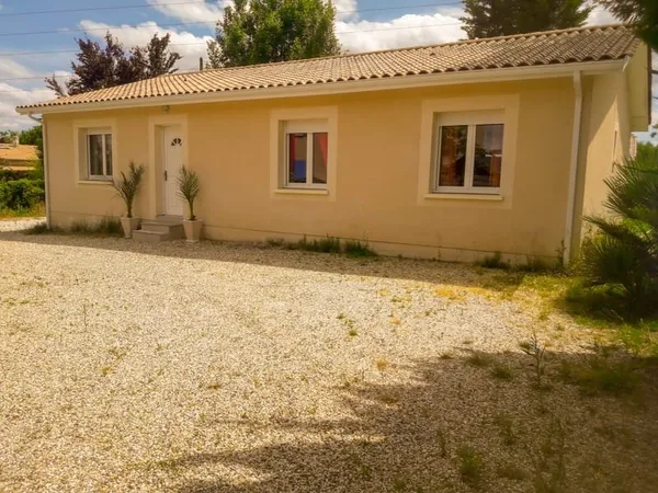 Maison contemporaine de plain-pied 104 m² - 3 chambres - Belle pièce de vie - Jardin - Calme résiden