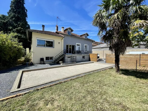 Maison 8 pièces 298 m²