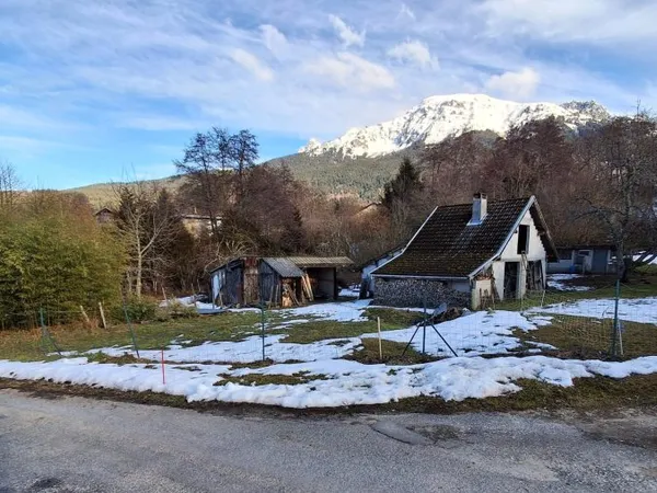 Terrain 800 m²