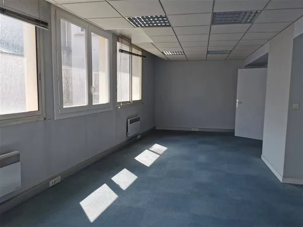 Bureau 292 m²