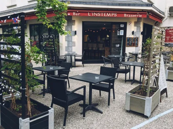 Commerce 156 m²