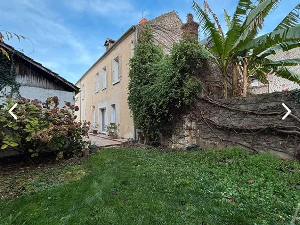 Rare à Bourges : maison centre-ville avec jardin, garage et stationnement