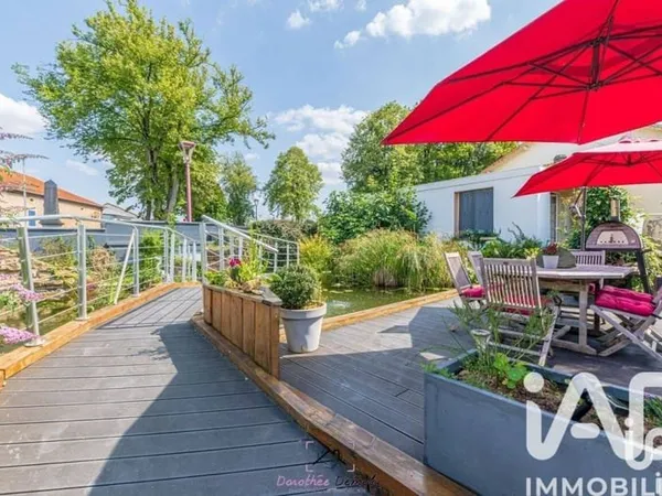 Maison 13 pièces 305 m²