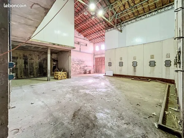 Entrepôt 250m2 à Bédarrides