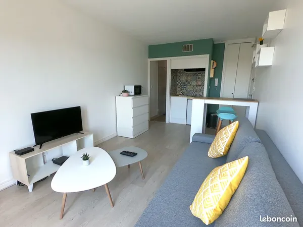TOULOUSE — SAINT-MICHEL Studio meublé 20 m² — 3e étage avec ascenseur