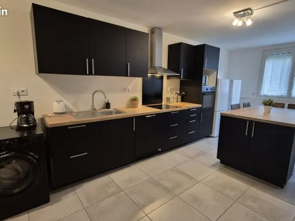 COLOCATION SDB PRIVATIVE 107 m² 4 CHAMBRES
