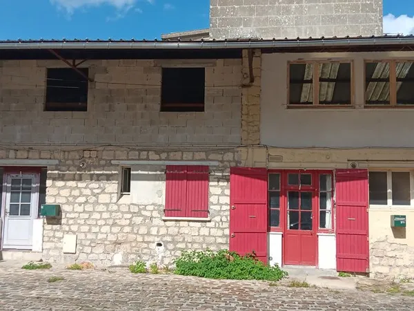 ENSEMBLE IMMOBILIER 530 M2 50 MN de Paris centre ville VILLERS COTTERETS