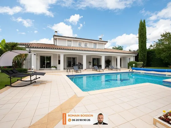 COUP DE CŒUR GARANTI : 285 m² DE PRESTATIONS HAUT DE GAMME, PISCINE CARRELÉE, POOL HOUSE ET INTIMITÉ