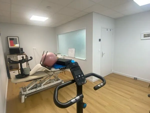 Bureau de 17 m2 en RDC avec salle d'attente, accès PMR