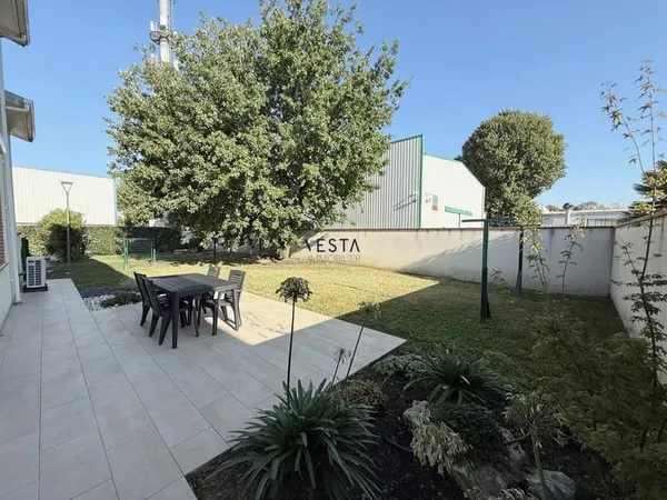 Local commercial 3 pièces 60 m²