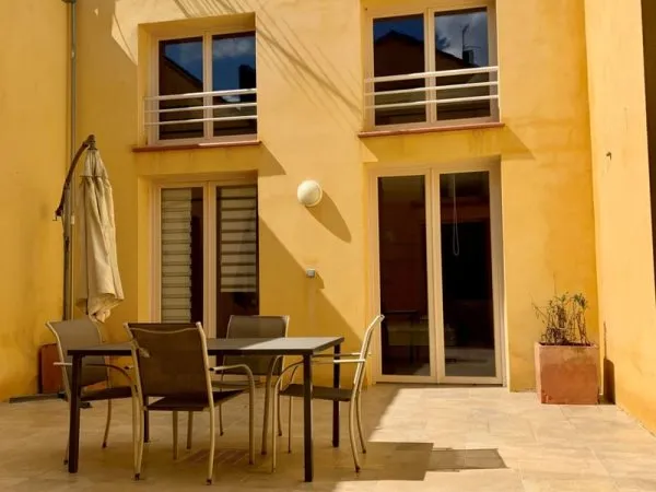 Appartement T4 rénové centre-ville avec Terrasse