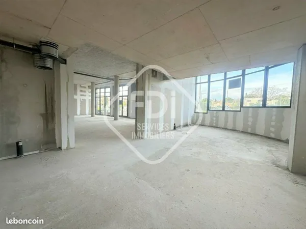 LOCAL COMMERCIAL 251 m² MONTPELLIER