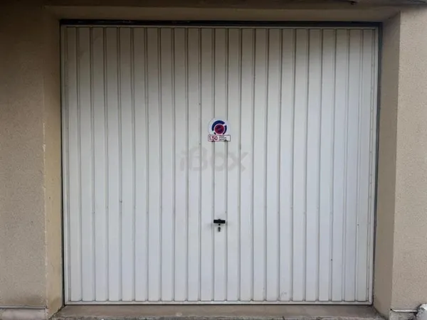Garage/Parking