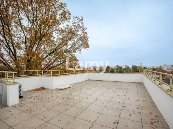 Duplex 5 pièces 102 m²