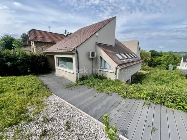 Maison 6 pièces 203 m²