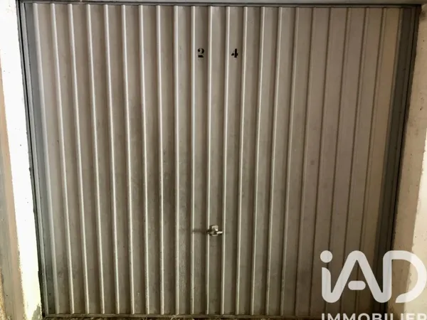 Parking 13 m²