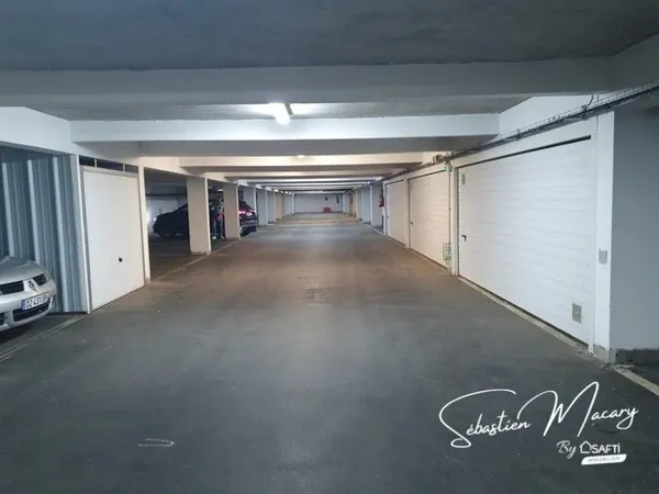 Nantes Beaulieu - Double places de parking couvertes
