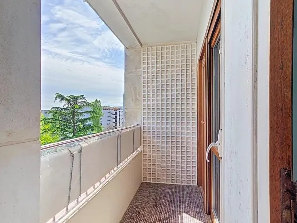 Très bel appartement à louer avec cuisine aménagée