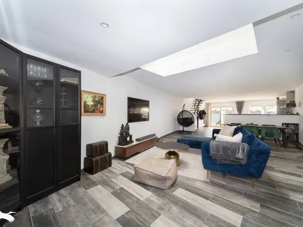 Maison 5 pièces 151 m²