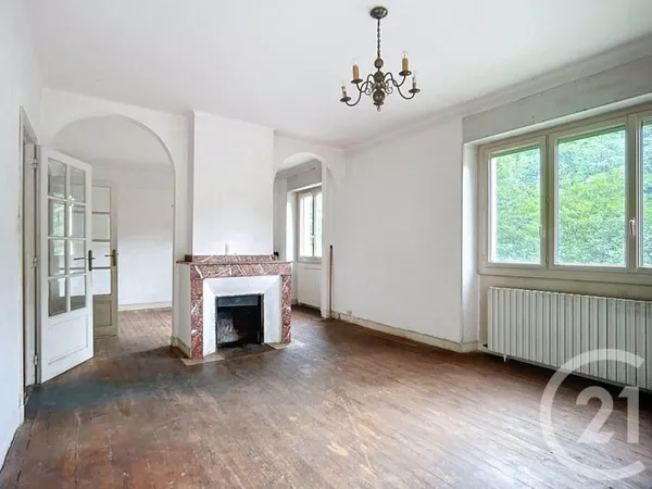 Maison 5 pièces 270 m²