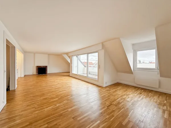 Appartement 6 pièces 158 m²